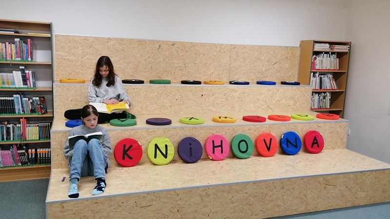 Tajemnými chodbami a světem knih: 6.C v Městské knihovně NJ