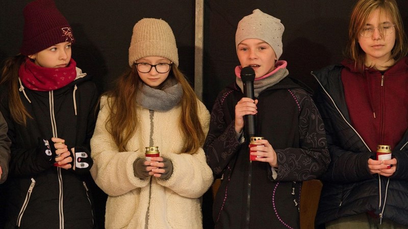 Vystoupení dramatického kroužku pro veřejnosti i žáky školy