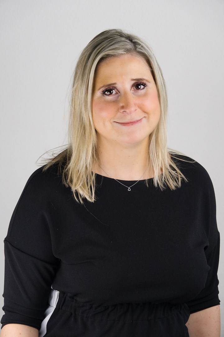 Mgr. Alena Janiš Bolomová