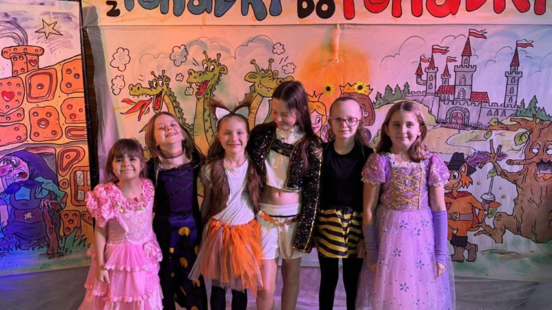 Karneval školní družiny s klaunem Hopsalínem