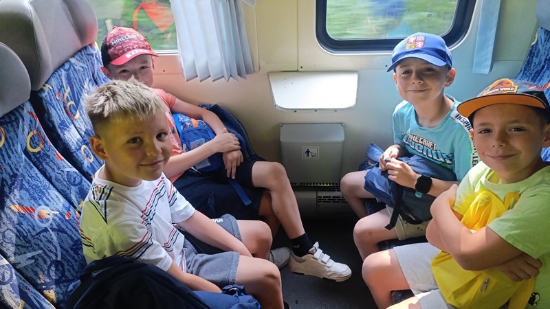 Výlet druháků vláčkem a za zmrzlinou