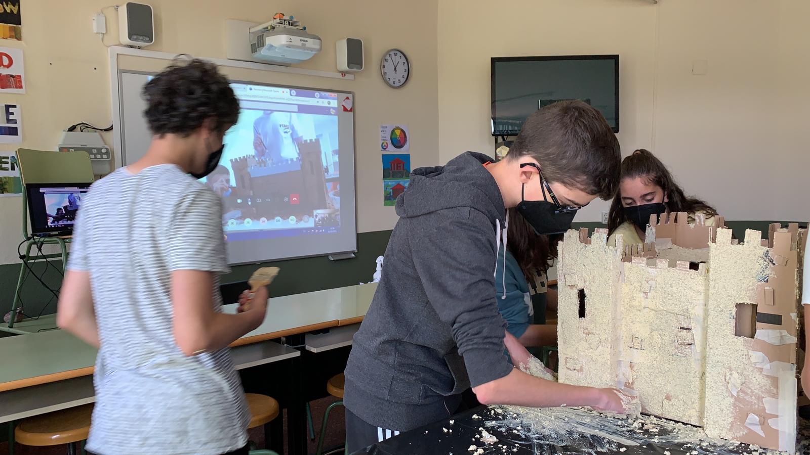 Španělský tým při práci