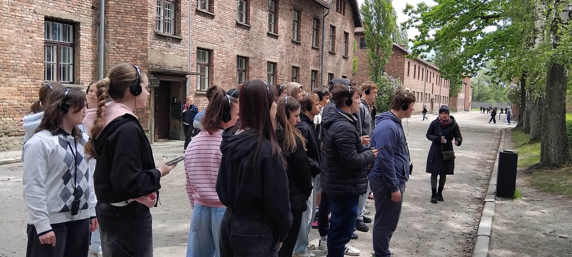 Deváťáci po stopách historie: Návštěva Osvětimi