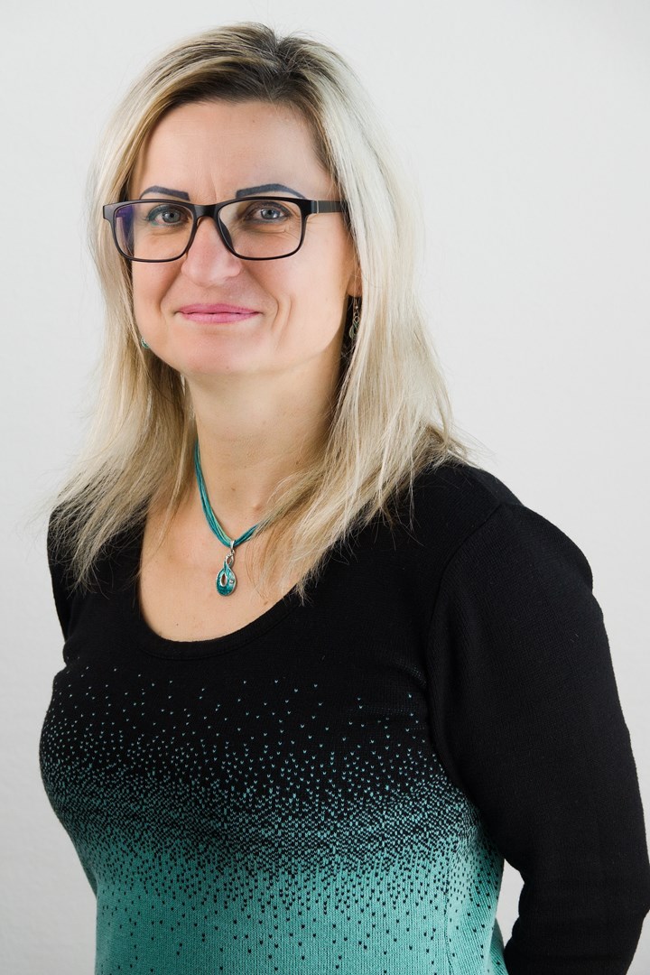 Mgr. Simona Segeťová