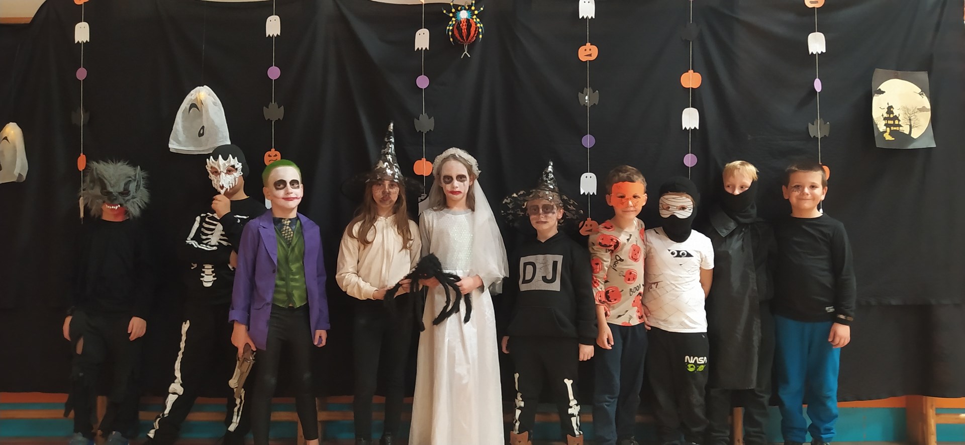 Halloweenská párty se školní družinou: zábava, odvaha a kostýmy  - zvětšit obrázek